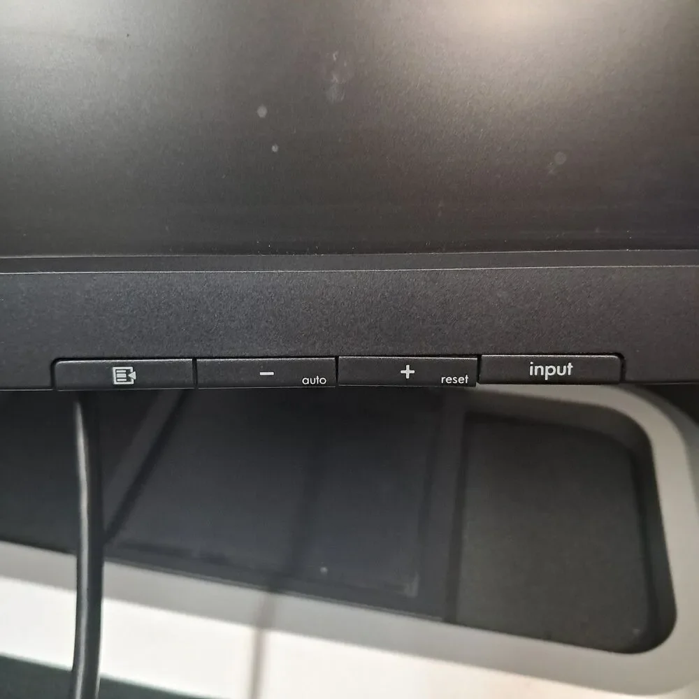 HP L2045w 20